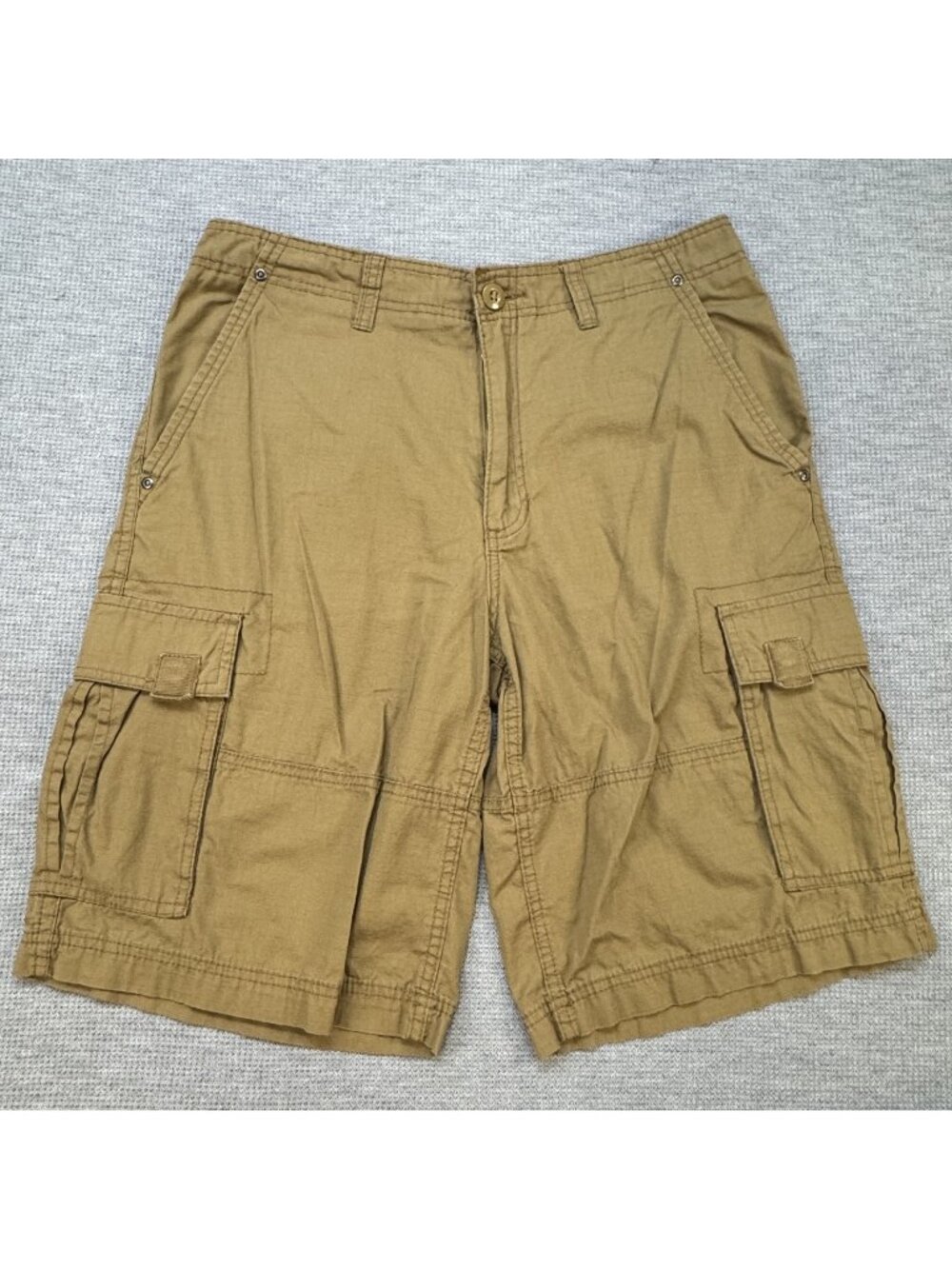 OP Cargo Shorts Mens Sz 32 Khaki Snap Closure Pockets Ocean Pacific Flat Front